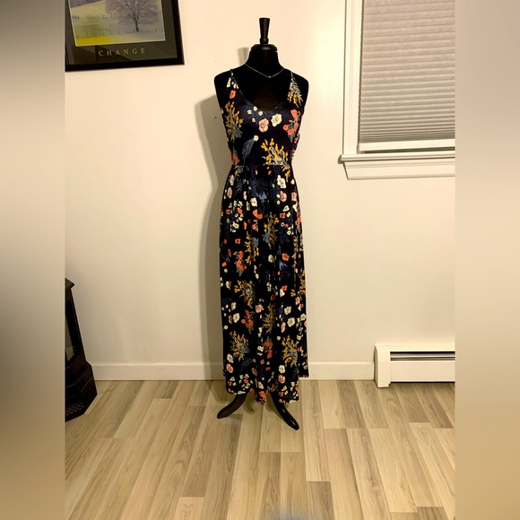 Floral Maxi Dress - Picture 1 of 7